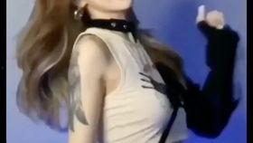 美女胸抖得特别厉害的视频,美女激烈抖动背后的故事